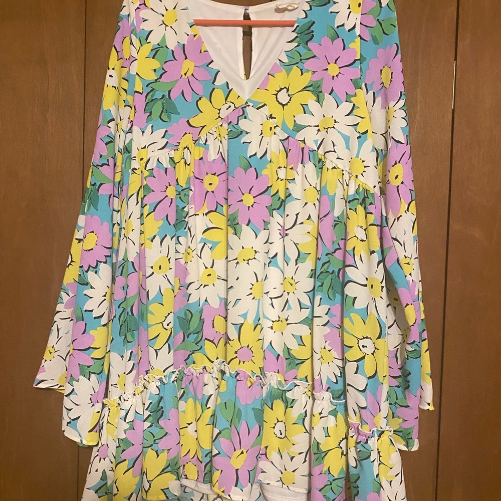 Floral V-Neck Dress in Pastel Colors